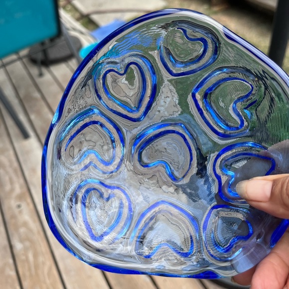 Fire & Light cobalt blue heart puka bowl in mint condition - Picture 2 of 6